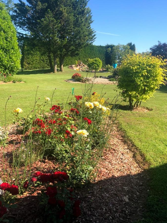 Lagalerne Bed & Breakfast Neuville-du-Poitou Exterior foto