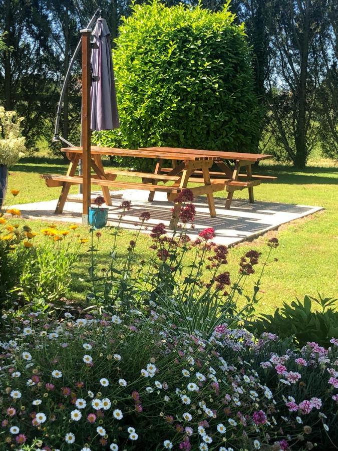 Lagalerne Bed & Breakfast Neuville-du-Poitou Exterior foto